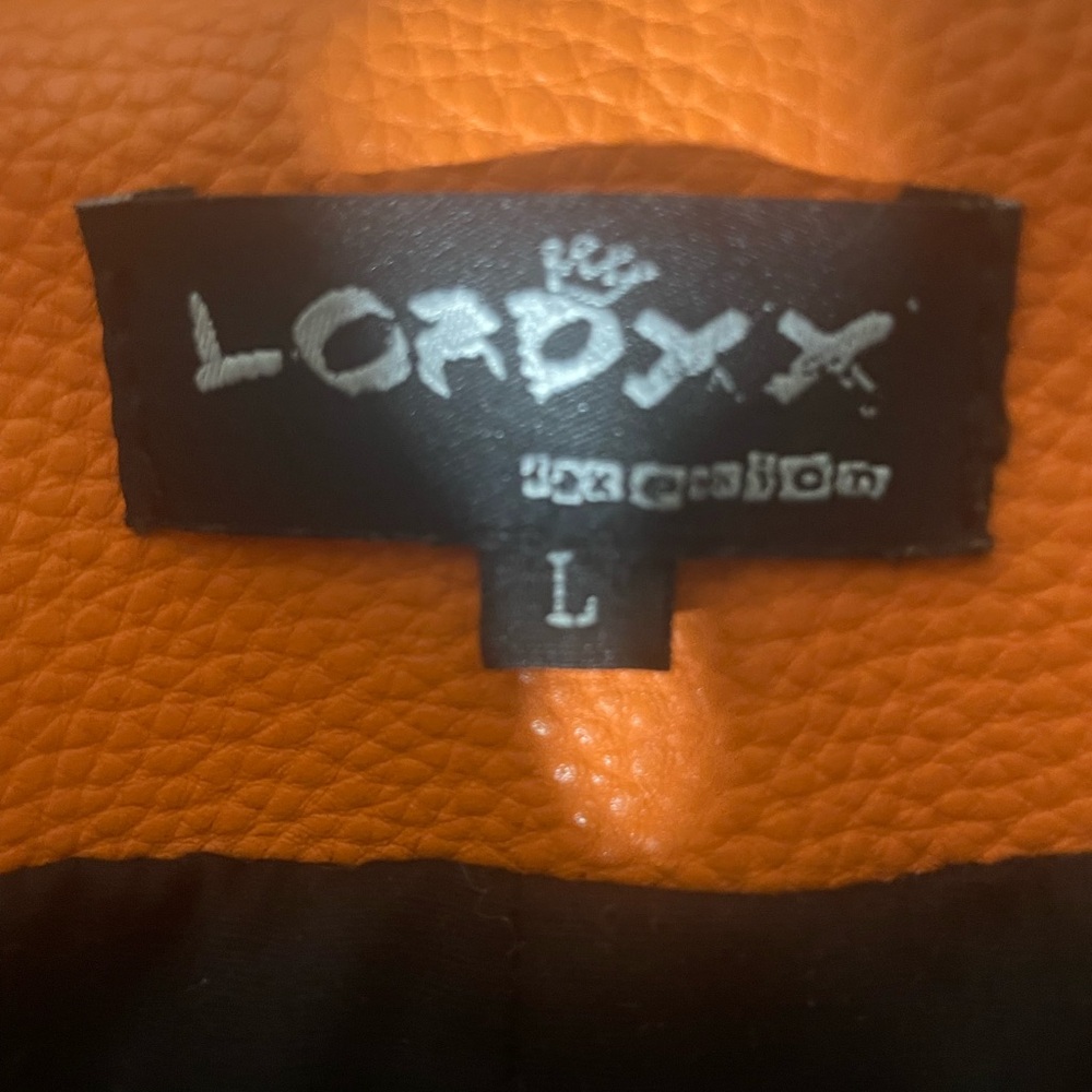 A Beautiful, Unique, Leather Jacket - image 4